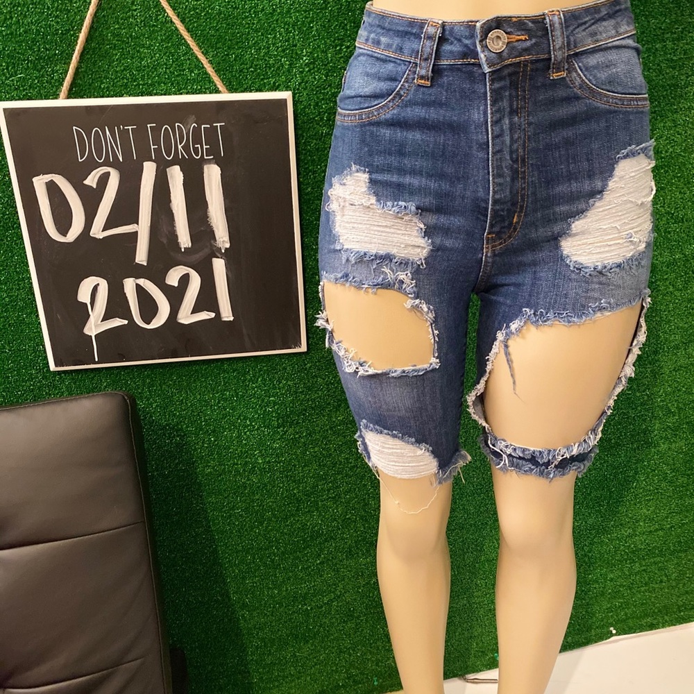 Fashion Nova Denim Capri Size 11